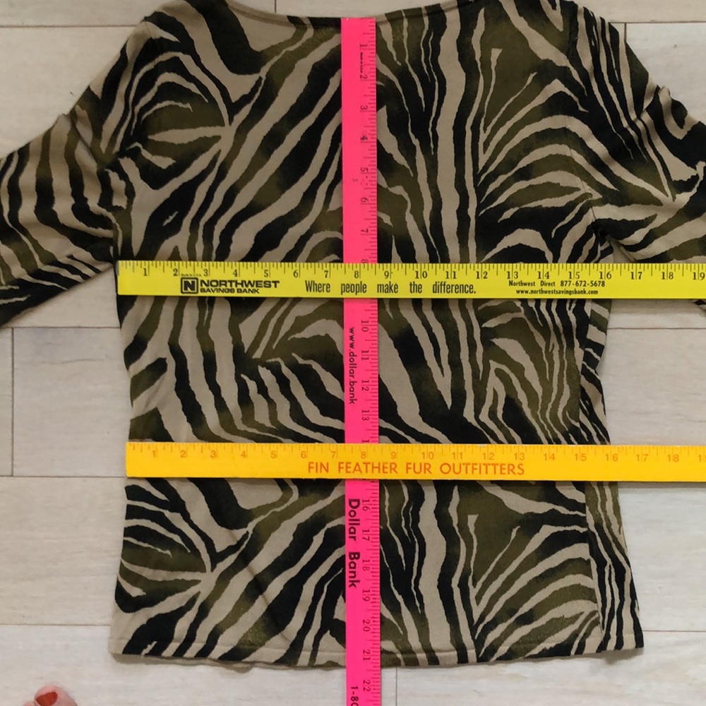 Animal print 3/4 sleeve sweater/top by Jones New York, S - Picture 5 of 12